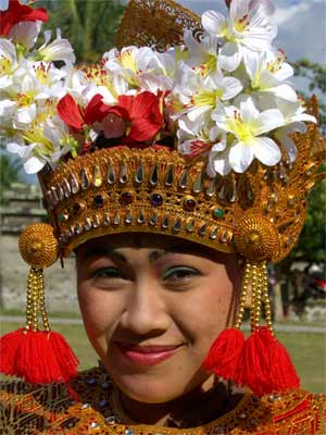 Food Recipes Indonesian on Balinese Woman