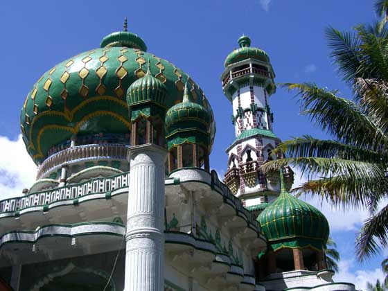 Beautiful mosque on the way from Parapat to Bukittinggi