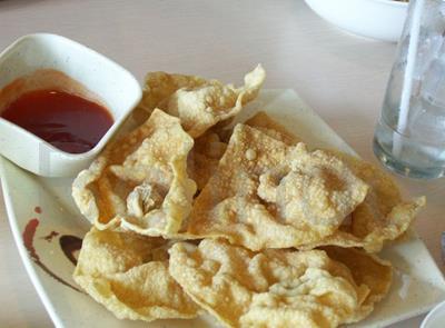 Recipe - Pangsit goreng - Pastry parcels stuffed with meat