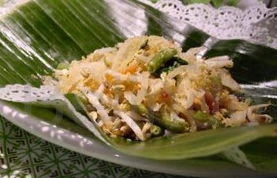 Recipe - Urap-urap sayur - Cooked vegetables with spiced grated coconut